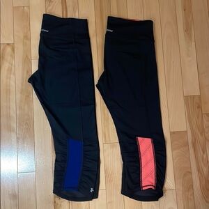 Bundle of 2 Under Armour Cropped Leggings - Black/Blue & Black/Pink